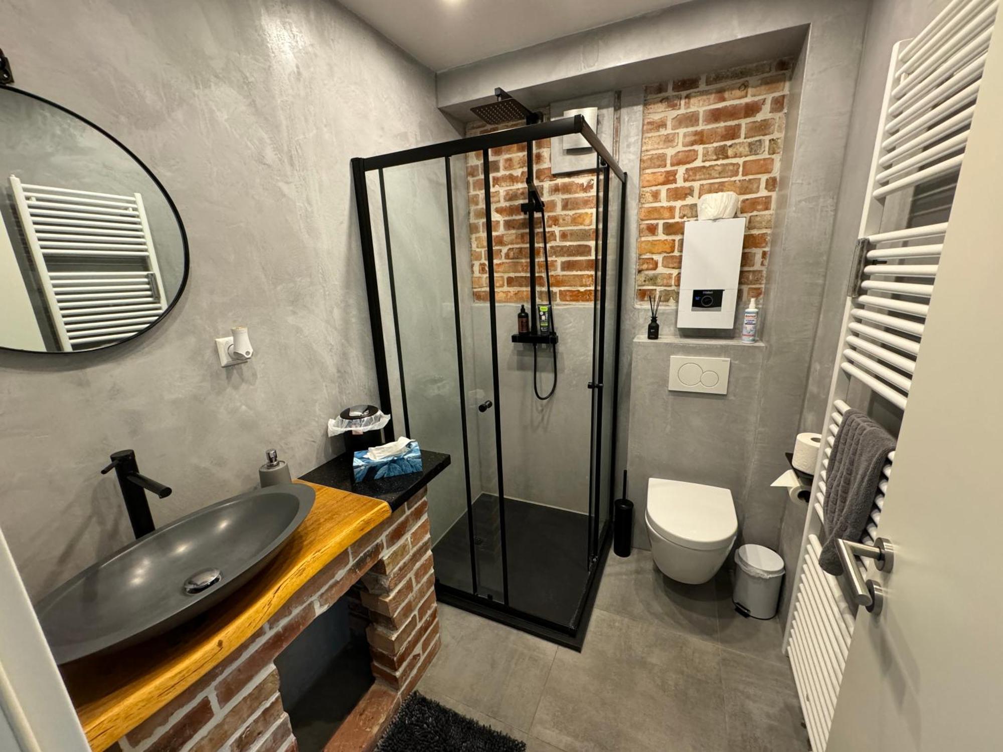 Moderne 2-Zimmer Wohnung Im Zentrum Von Волфсбург Екстериор снимка