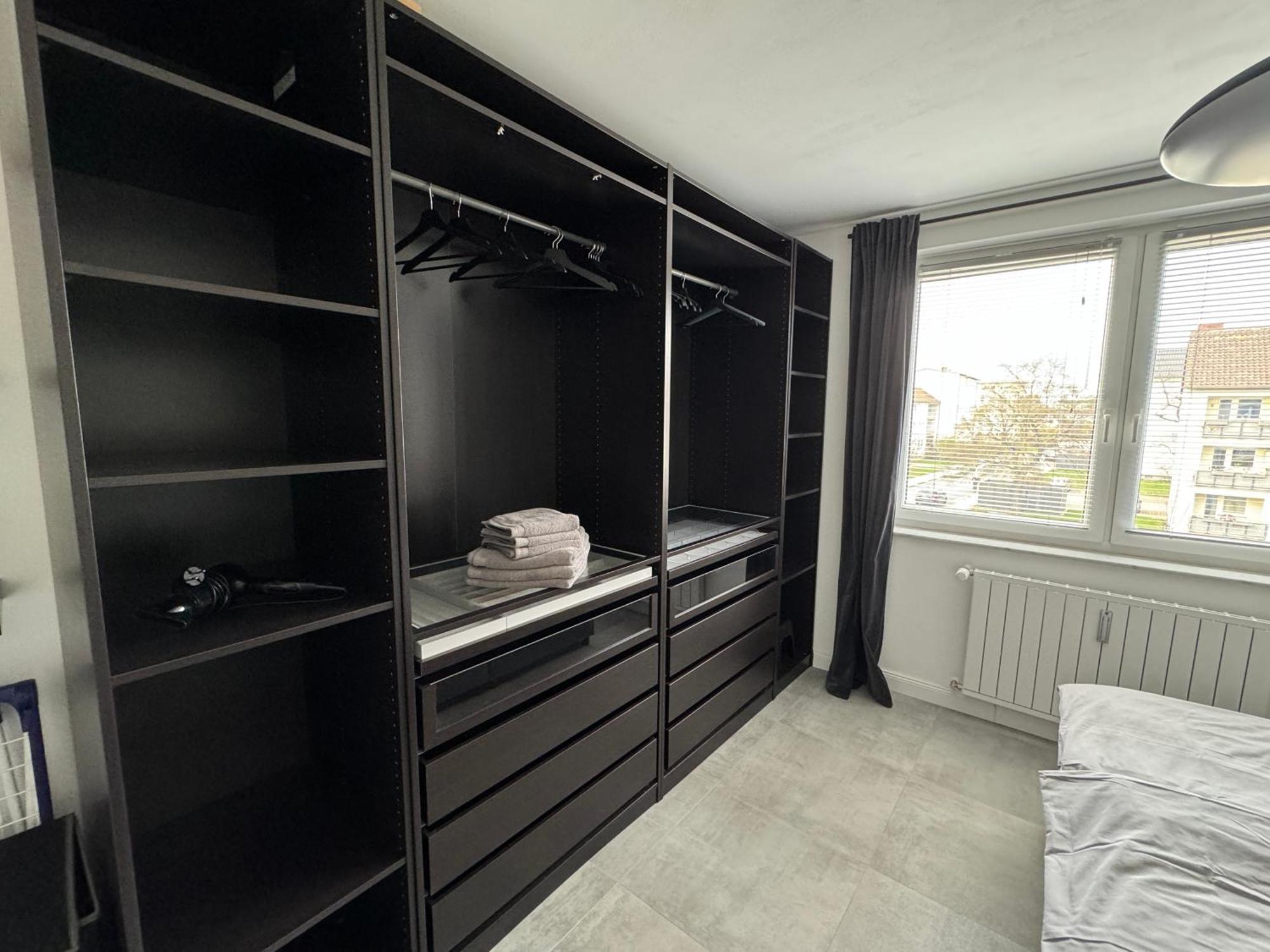 Moderne 2-Zimmer Wohnung Im Zentrum Von Волфсбург Екстериор снимка
